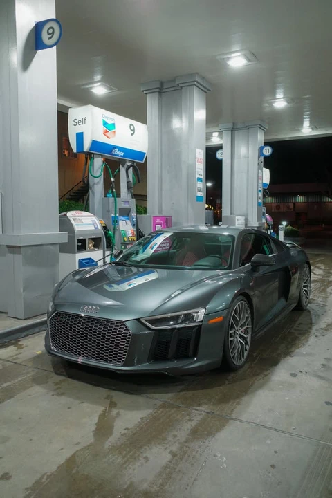 2018 Audi 4S R8 - Image 2 of 7