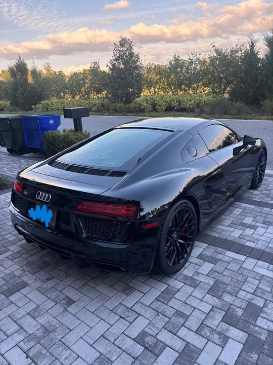 2018 Audi 4S R8 - Image 2 of 7