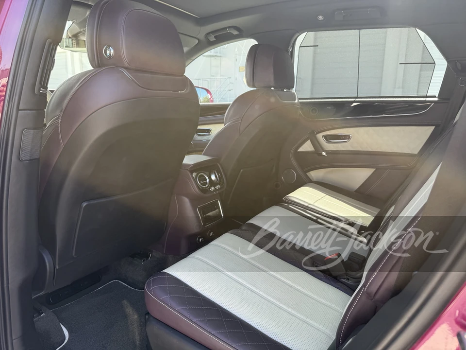 2018 Bentley Bentayga - Image 7 of 31