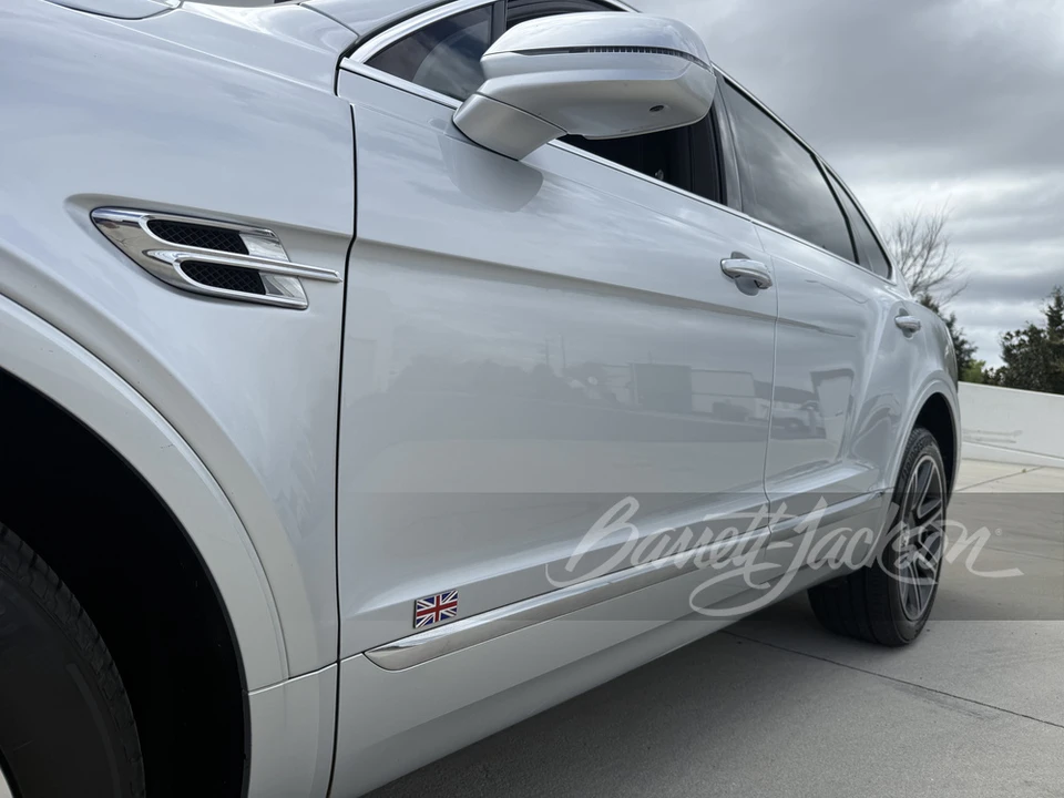 2018 Bentley Bentayga - Image 8 of 31
