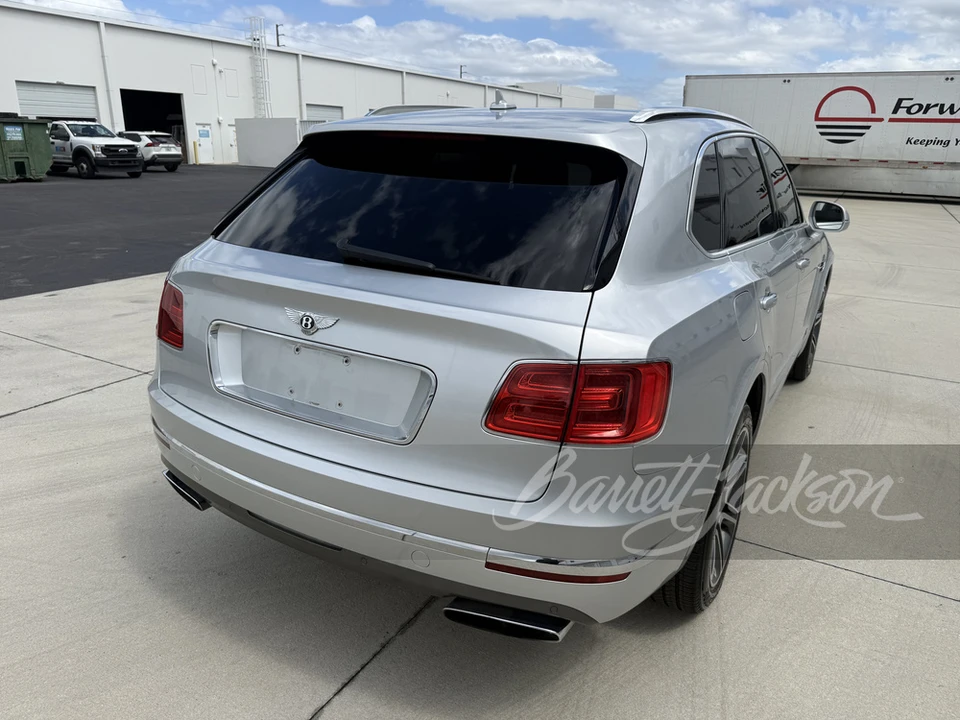 2018 Bentley Bentayga - Image 14 of 31