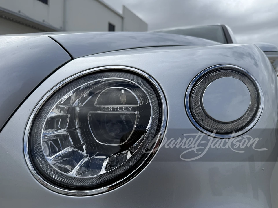2018 Bentley Bentayga - Image 29 of 31