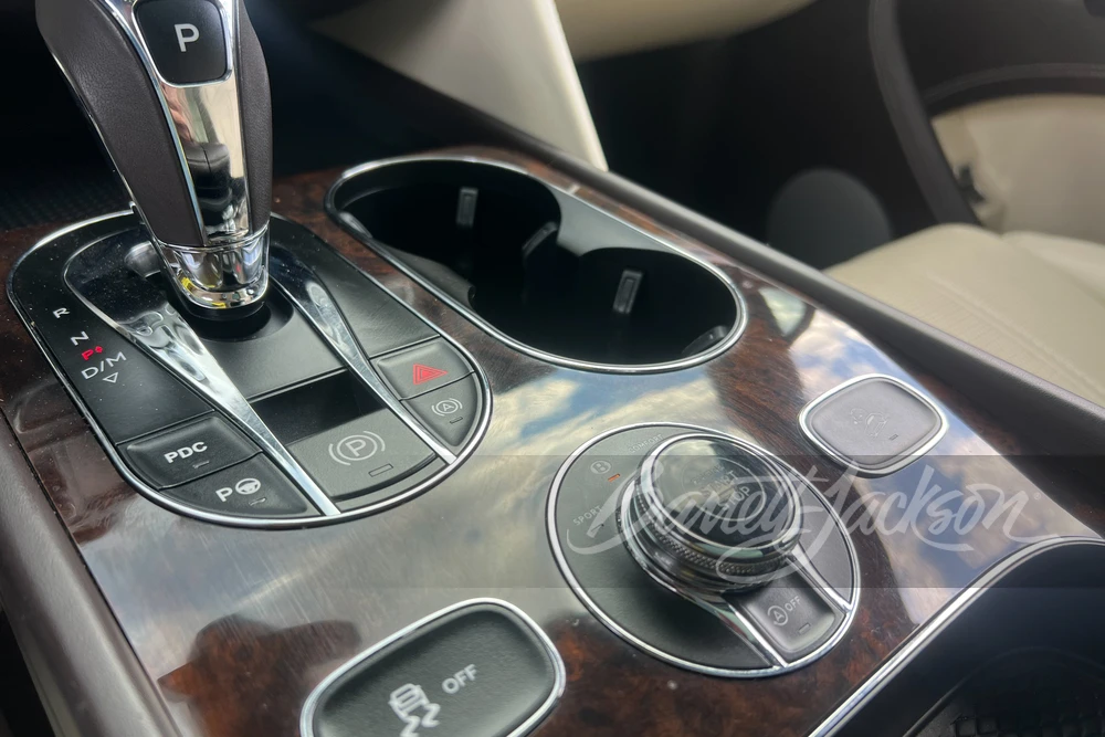 2018 Bentley Bentayga - Image 15 of 31