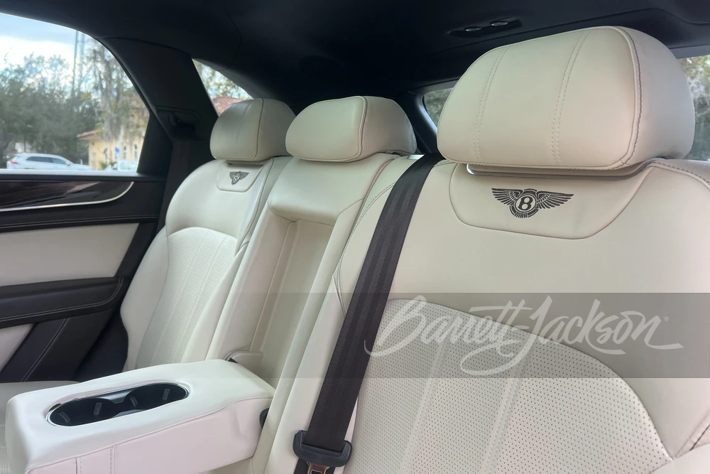 2018 Bentley Bentayga - Image 14 of 31