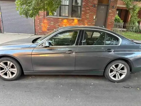 2018 BMW 3 Series 320i xDrive Sedan 4D