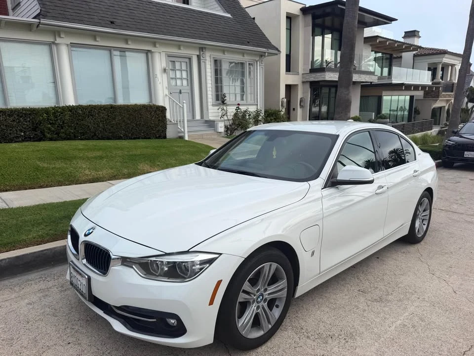 2018 BMW F30 3 Series Sedan - Image 2 of 15