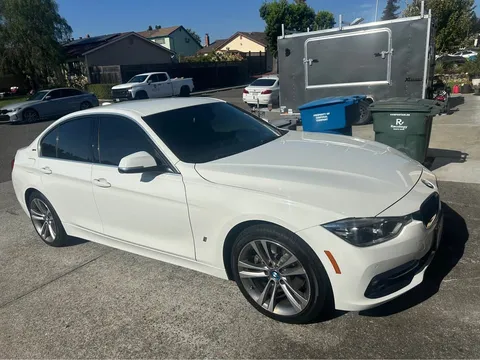 2018 BMW 3 Series 330e iPerformance Sedan
