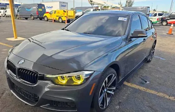 2018 BMW 3 Series 330i Sedan 4D