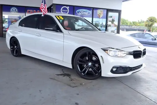 2018 BMW 3 Series 330i Sedan