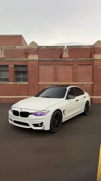 2018 BMW 3 Series 330i xDrive Sedan 4D