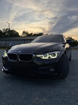 2018 BMW 320i Sedan