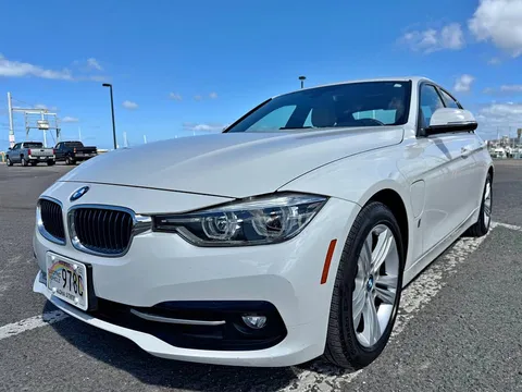2018 BMW 330e iPerformance Sedan