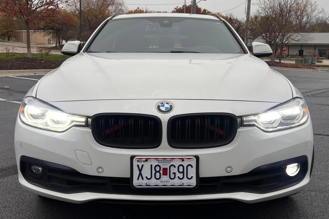 2018 BMW F31 3 Series Touring - Image 2 of 31