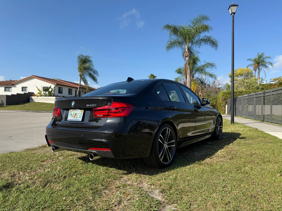 2018 BMW F30 335i & 340i Sedan - Image 7 of 31