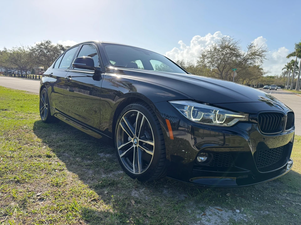 2018 BMW F30 335i & 340i Sedan - Image 9 of 31