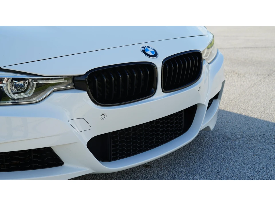 2018 BMW F30 335i & 340i Sedan - Image 20 of 31