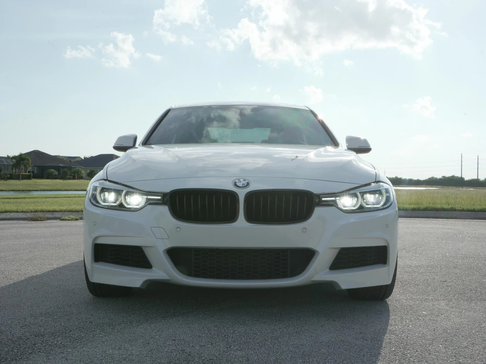 2018 BMW F30 335i & 340i Sedan - Image 7 of 31