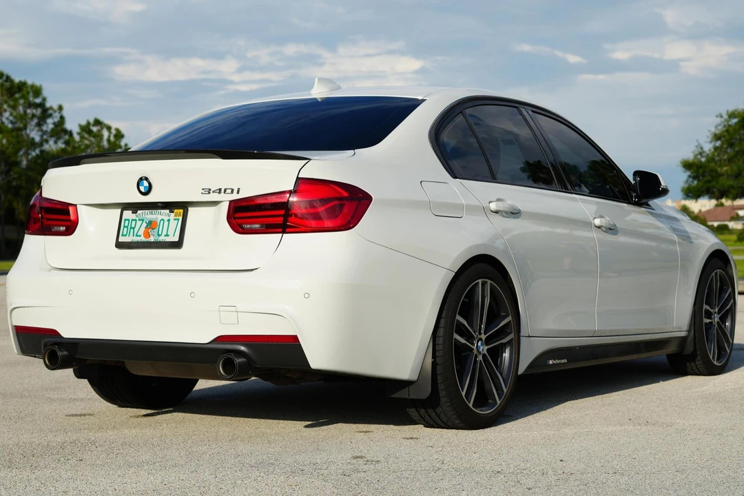 2018 BMW F30 335i & 340i Sedan - Image 4 of 31