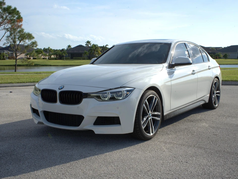 2018 BMW F30 335i & 340i Sedan - Image 12 of 31