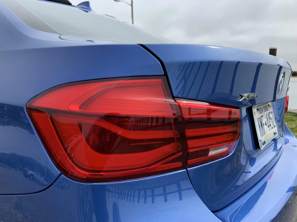 2018 BMW F30 335i & 340i Sedan - Image 25 of 31