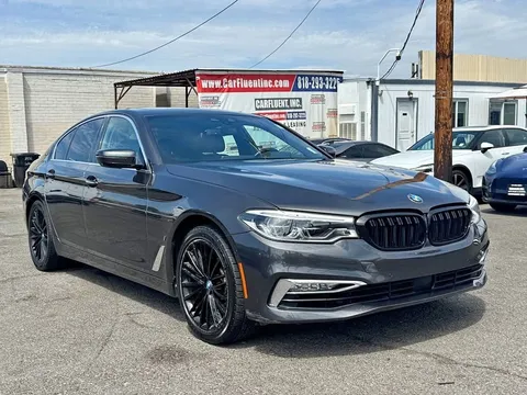 2018 BMW 5 Series 530e xDrive iPerformance Sedan 4D