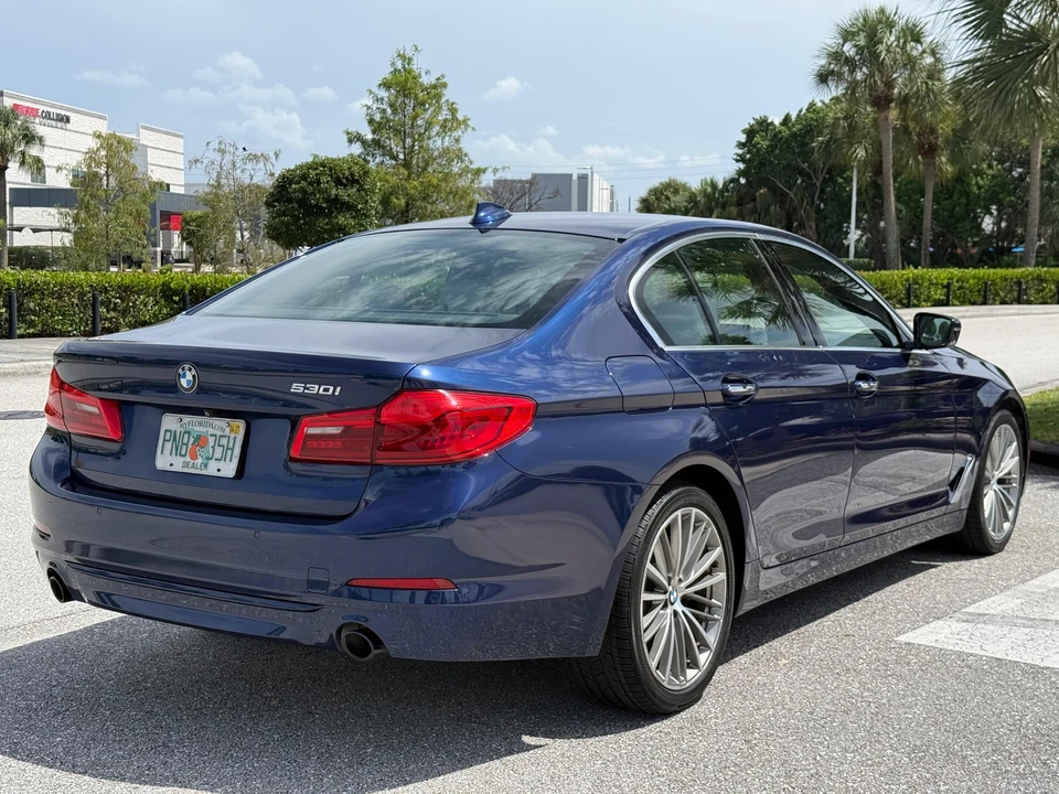 2018 BMW G30 5 Series Sedan - Image 25 of 31