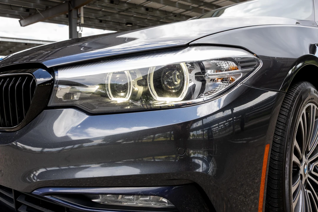2018 BMW G30 5 Series Sedan - Image 11 of 31