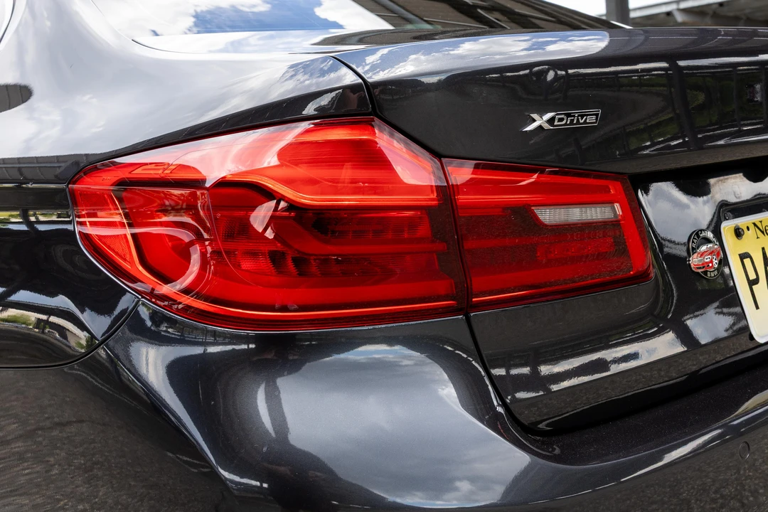 2018 BMW G30 5 Series Sedan - Image 15 of 31