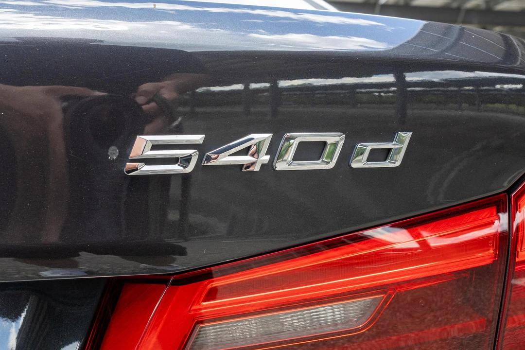 2018 BMW G30 5 Series Sedan - Image 17 of 31