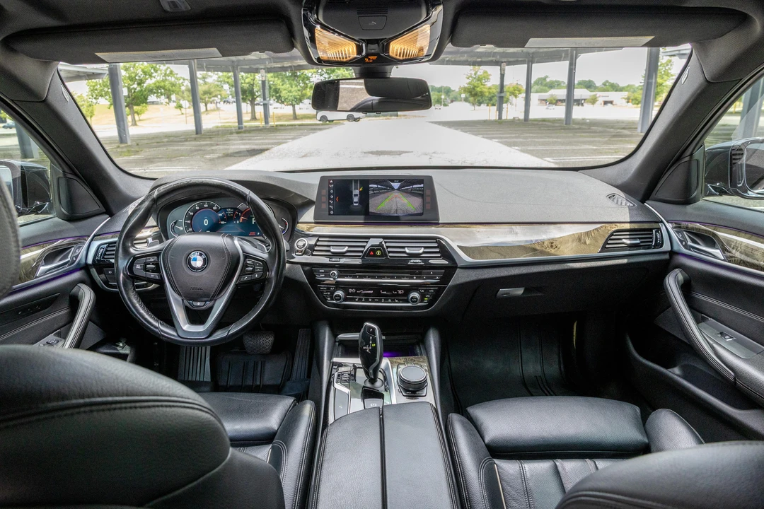 2018 BMW G30 5 Series Sedan - Image 28 of 31