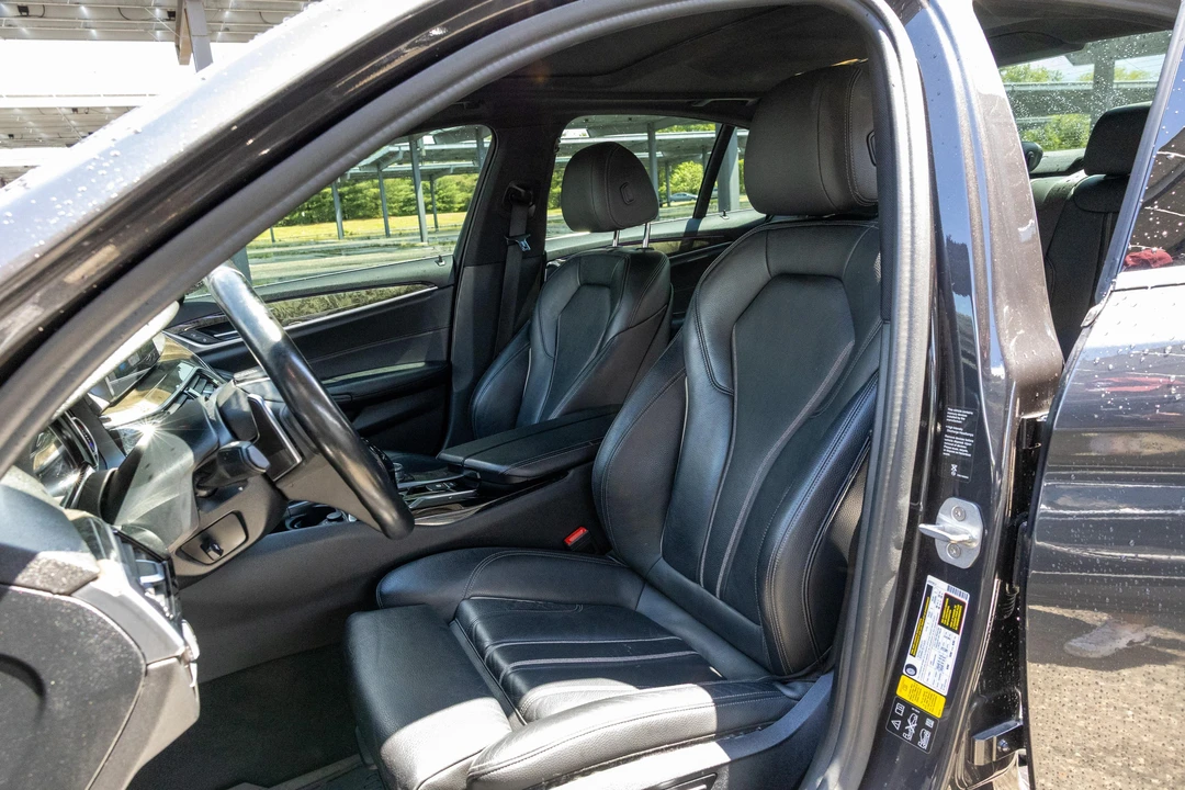 2018 BMW G30 5 Series Sedan - Image 29 of 31