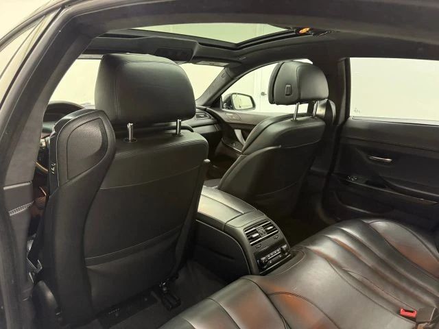 2018 BMW - Image 14 of 31