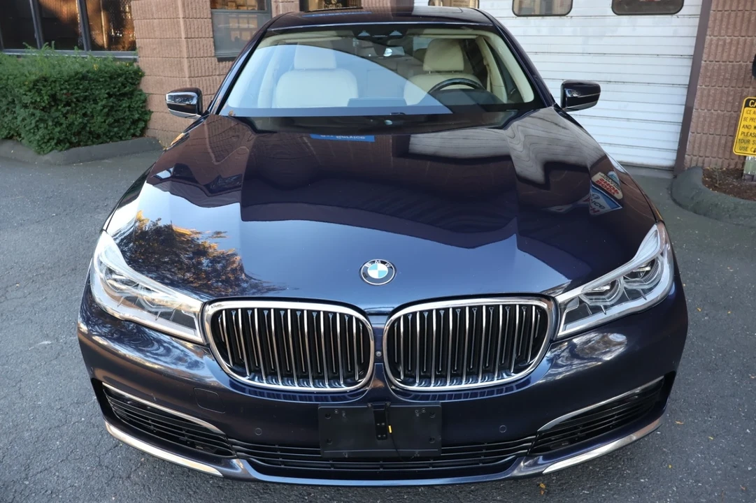 2018 BMW G11/G12 750i & M760i Sedan - Image 14 of 21