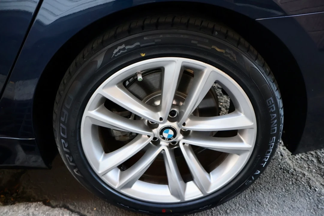 2018 BMW G11/G12 750i & M760i Sedan - Image 16 of 21