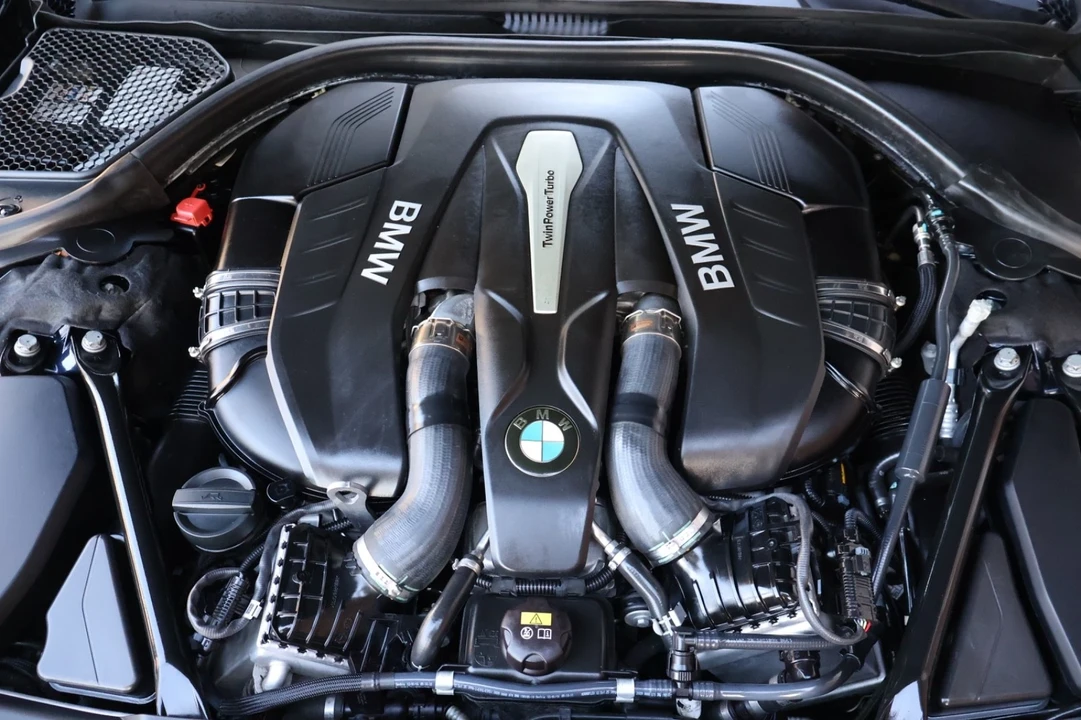 2018 BMW G11/G12 750i & M760i Sedan - Image 20 of 21