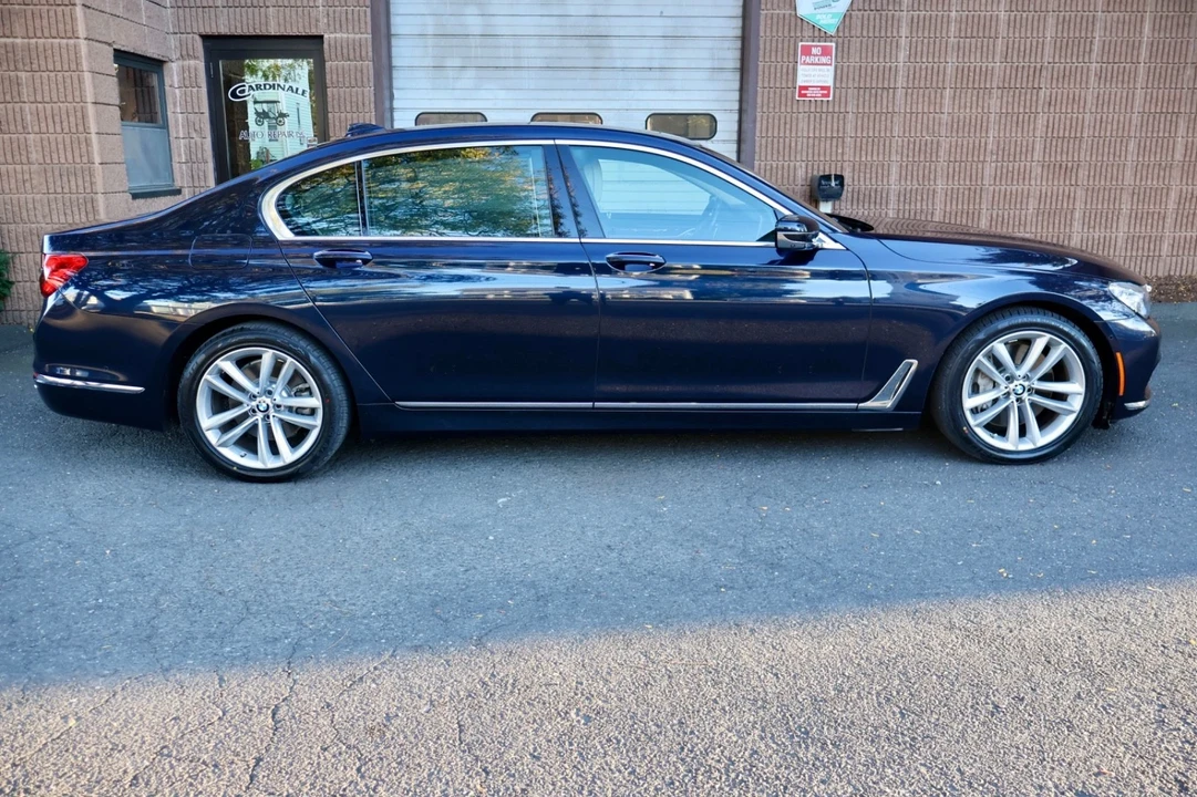 2018 BMW G11/G12 750i & M760i Sedan - Image 10 of 21