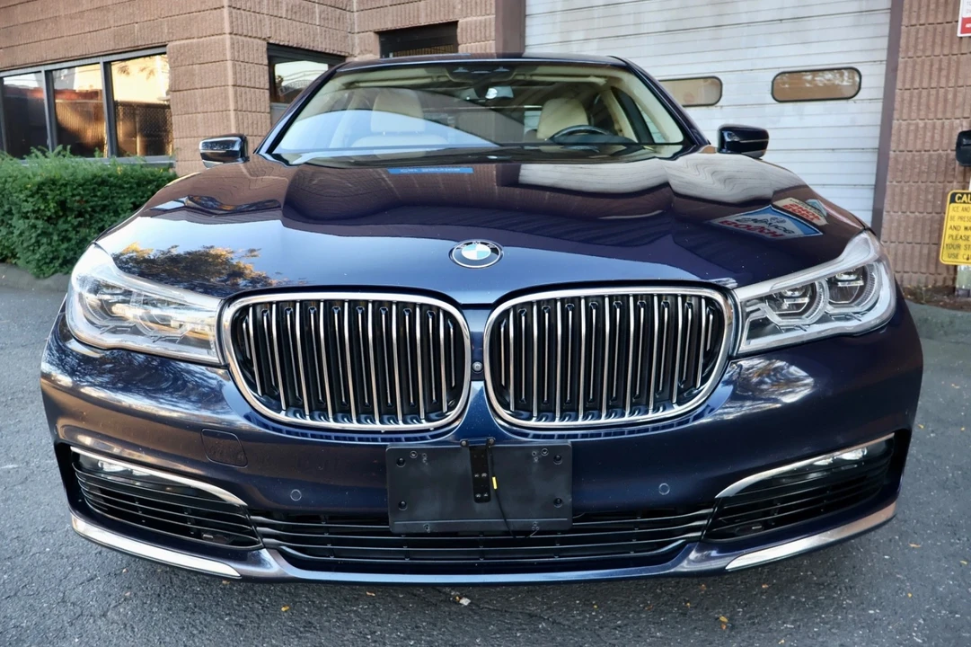2018 BMW G11/G12 750i & M760i Sedan - Image 13 of 21