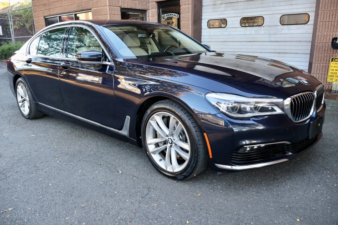 2018 BMW G11/G12 750i & M760i Sedan - Image 11 of 21