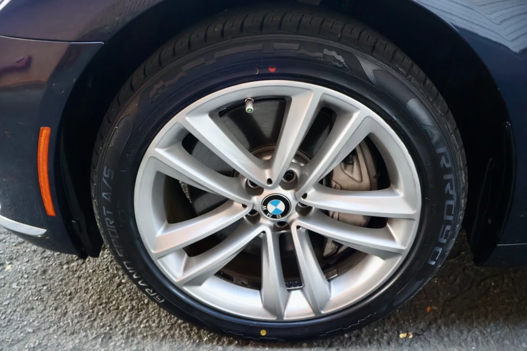2018 BMW G11/G12 750i & M760i Sedan - Image 15 of 21