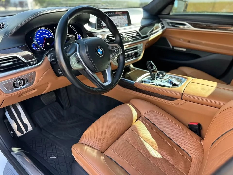 2018 BMW Alpina B7 - Image 15 of 19