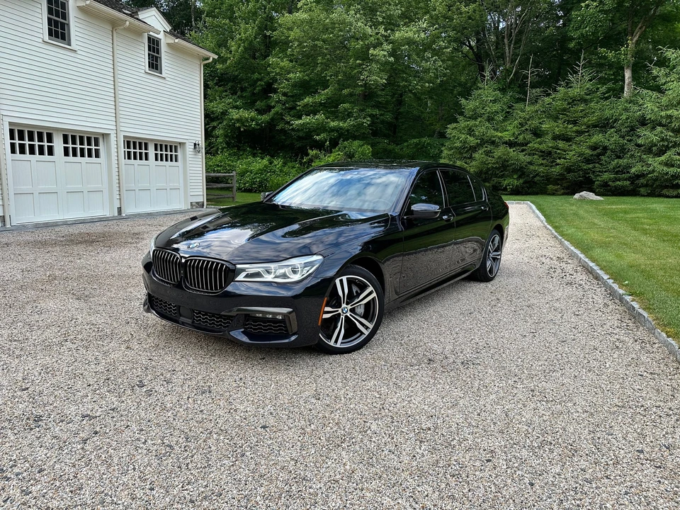 2018 BMW G11/G12 750i & M760i Sedan - Image 11 of 31