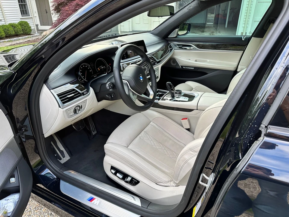 2018 BMW G11/G12 750i & M760i Sedan - Image 19 of 31