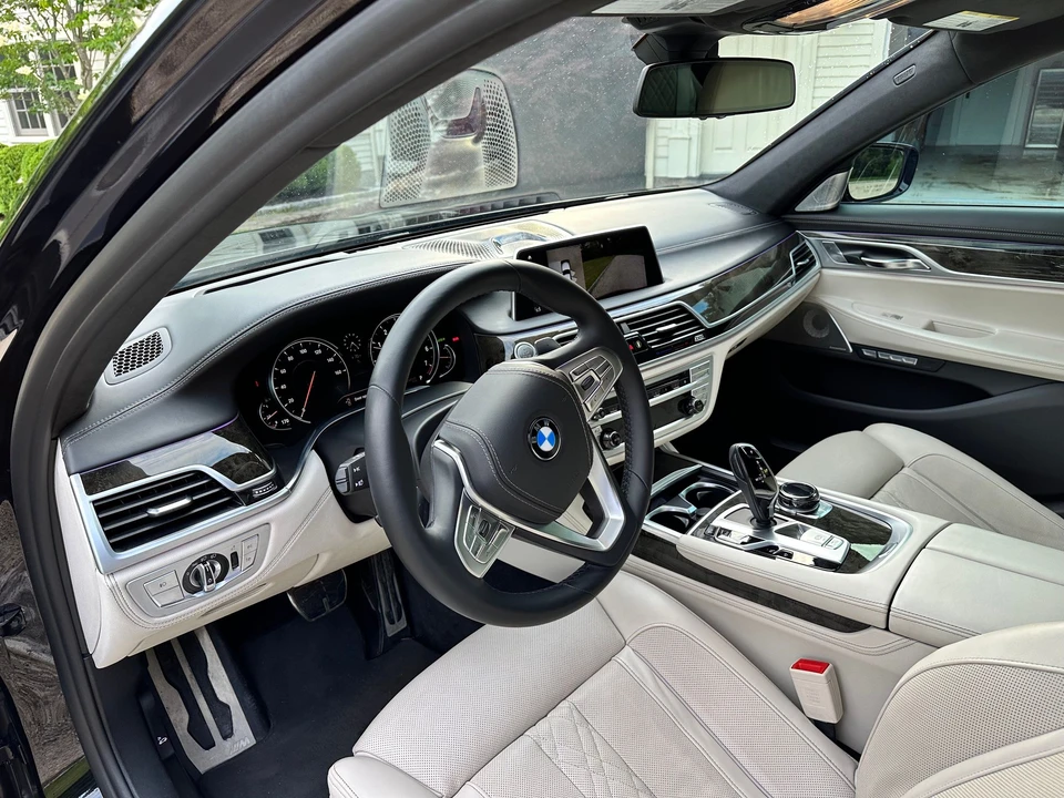 2018 BMW G11/G12 750i & M760i Sedan - Image 20 of 31
