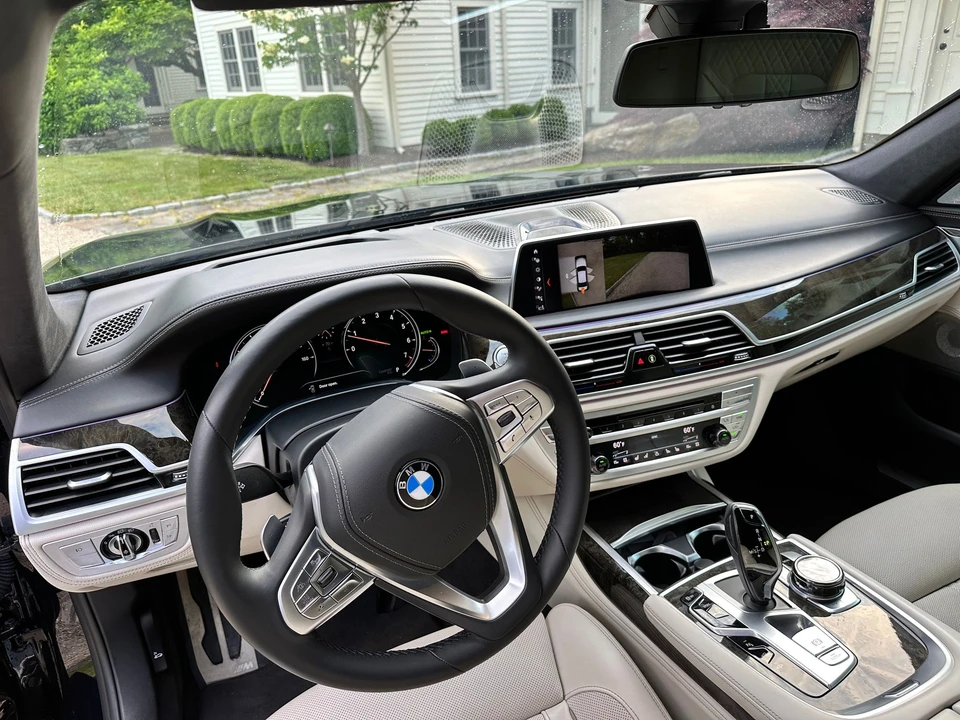 2018 BMW G11/G12 750i & M760i Sedan - Image 22 of 31