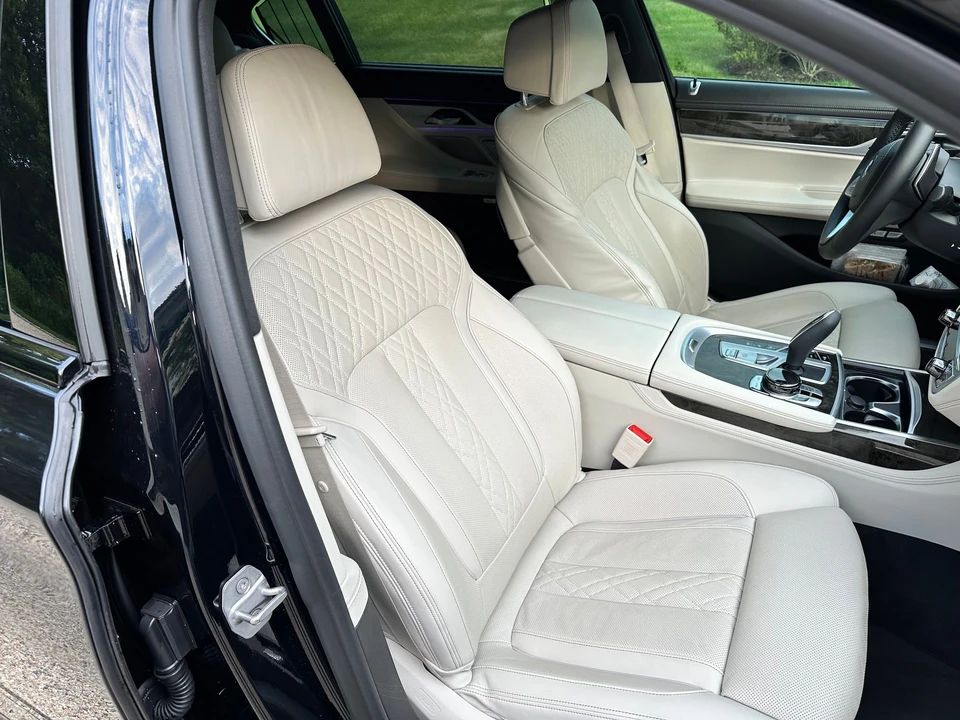 2018 BMW G11/G12 750i & M760i Sedan - Image 24 of 31