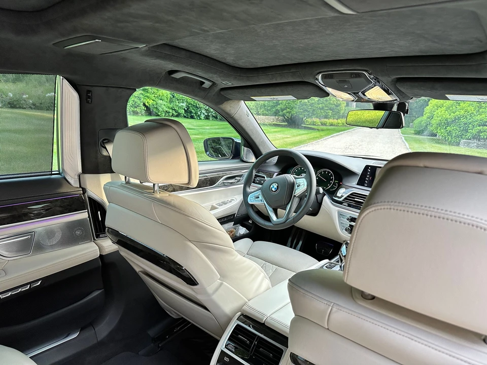 2018 BMW G11/G12 750i & M760i Sedan - Image 28 of 31