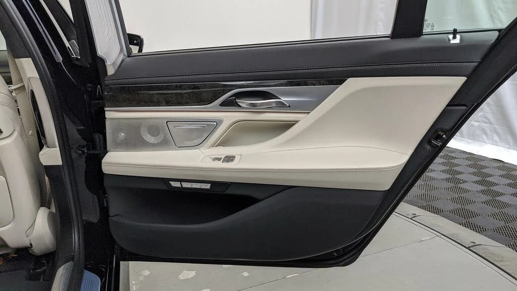 2018 BMW G11/G12 750i & M760i Sedan - Image 22 of 31