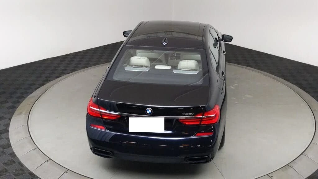 2018 BMW G11/G12 750i & M760i Sedan - Image 15 of 31