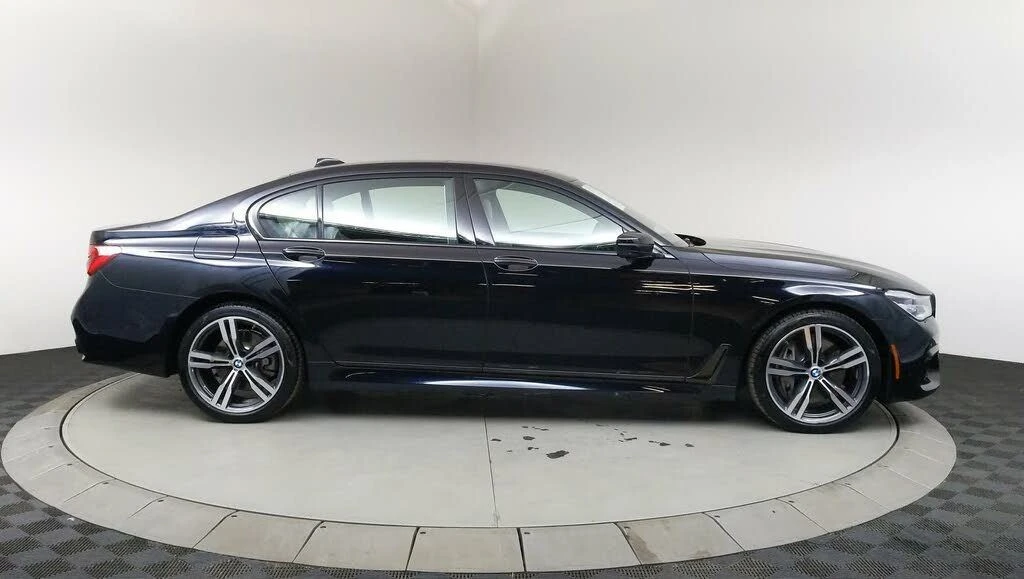 2018 BMW G11/G12 750i & M760i Sedan - Image 9 of 31