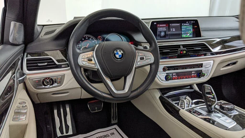 2018 BMW G11/G12 750i & M760i Sedan - Image 25 of 31